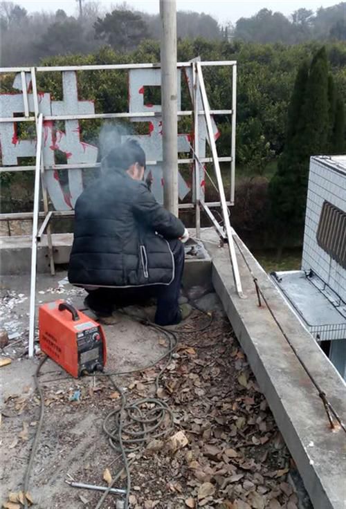 那么如何選擇一家比較正規(guī)的防雷檢測公司呢？